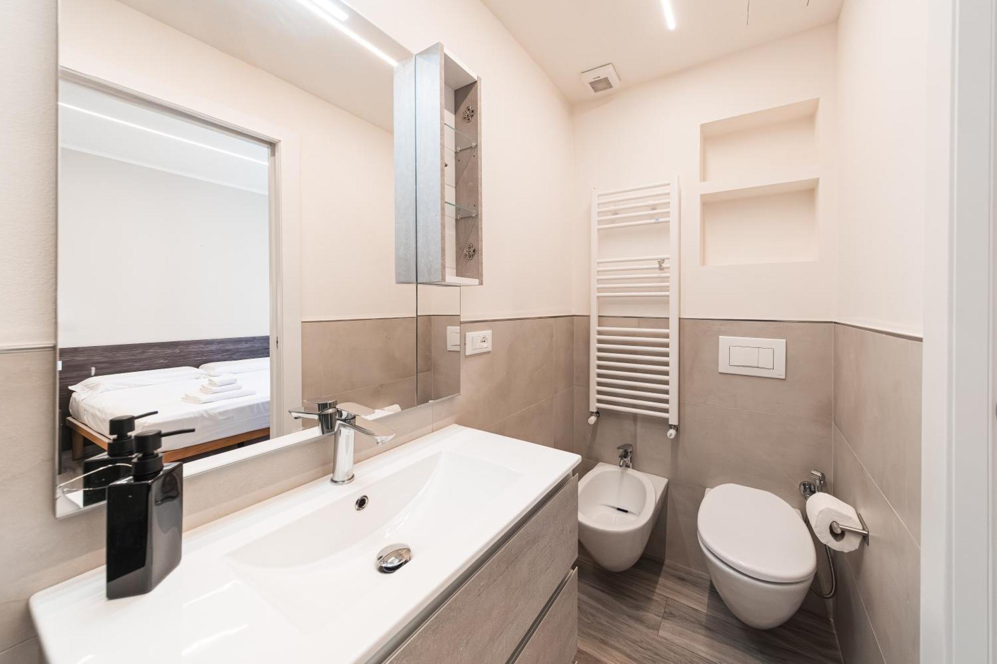 Dall'Arca Suites Bologna Station - Center - Fiera Exteriör bild